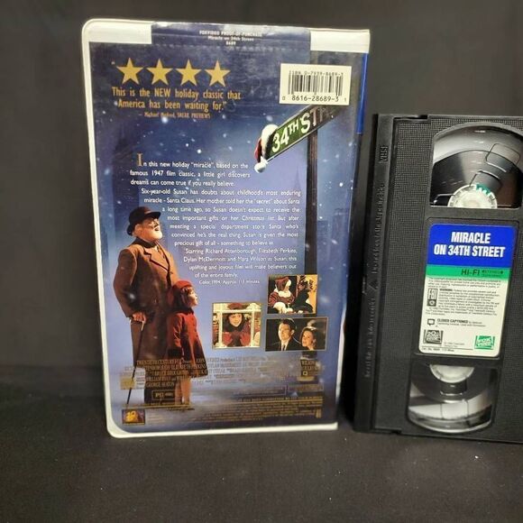 Miracle on 34th Street (1994 film) Comedy/Drama VHS - Picture 2 of 2
